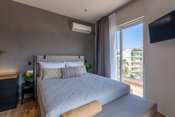 Enjoy a stylish experience at this centrally-located place.<br /><br /><b>Licens Glyfada, Greece Raise Kornarou City Stay 21 Entire rental unit vacation rental 619562152443817028