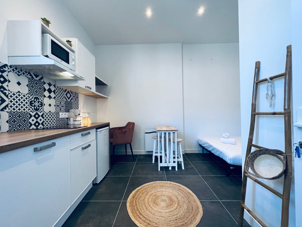 A quelques pas de la Gare de la Part Dieu et de son centre commercial, quartier  Lyon, France ✨NID DOUILLET CHIC PROCHE PART DIEU Entire rental unit vacation rental 654331543005987132