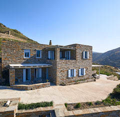 Sea Shell is located on a hillside on the outskirts of Korissia and enjoys panor  Sea Shell – Relaxing holidays over the harbor Entire home vacation rental 17580353