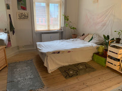 Vores åbne lejlighed er placeret på indre Nørrebro, tæt på offentlig transport,  Copenhagen, Denmark Værelse i 230 kvm kollektiv på indre Nørrebro Private room in condo vacation rental 655032813994710645