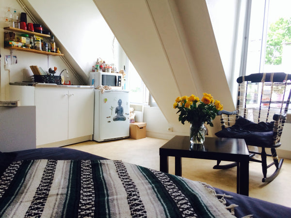 Mon logement est proche de Le Perchoir, Café Charbon, Café Place Verte, Nouveau  Paris, France Studio lumineux bien situé Entire rental unit vacation rental 13824934