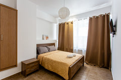 To κατάλυμα βρίσκεται στο Μοναστηράκι σε απόσταση μόλις 2 λεπτών με τα πόδια από GR Ninas Athens Rooms: ERATO Private room in condo vacation rental 49900734