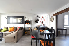 Appartement de 67m² avec un grand balcon et une vue sur Montmartre, à 50m du mét Paris, France Appartement Comédien Grand Espace Entire rental unit vacation rental 4321500