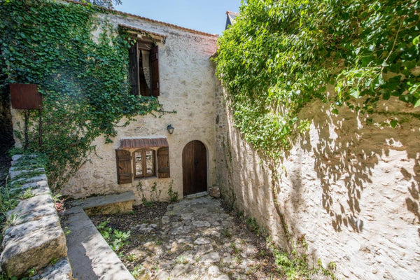 Set amidst lush mediterranean greenery, the old mill house offers secluded accom Rethimnon, Greece The old mill house with natural river pool Entire place vacation rental 662178092327944818