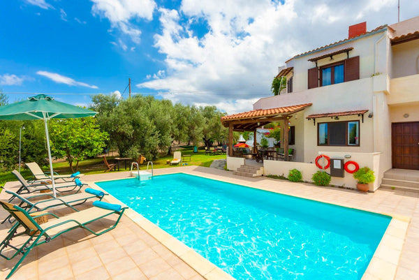 <p><b>Overview</b> <br>Villa Armi is located in Episkopi Rethymno, Crete. This d England, United Kingdom Villa Armi: Large Private Pool, Walk to Beach, Sea Views, A/C, WiFi Entire villa vacation rental 25931124