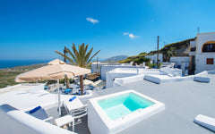 Santorini traditional villa, 45 square meters, renovated with respect to local a Greece Tholos Traditional Villa, Jacuzzi, Sea View Entire home vacation rental 9131230
