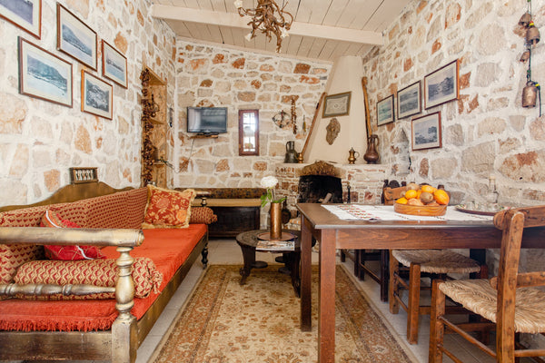 Home,garden,homemade food, light,view,cozy bed with facilities,local sweet famil Berlin, Germany Traditional Cretan attic Double-1300m the beach! Tiny home vacation rental 45869590