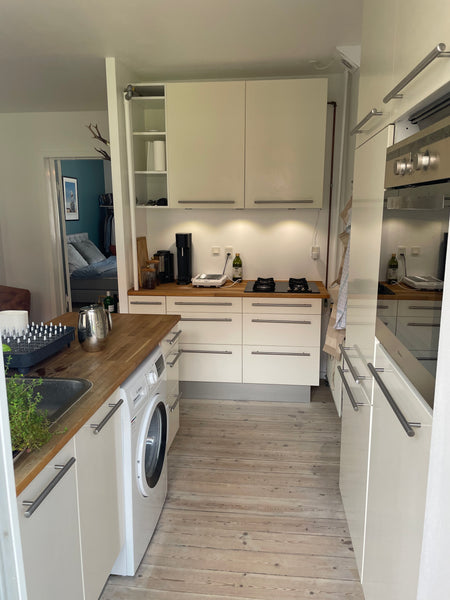 Just a few steps away from Enghave Plads and the green parks. Bright, spacious a  Charming apartment in the heart of Vesterbro Entire condo vacation rental 668605636371586782