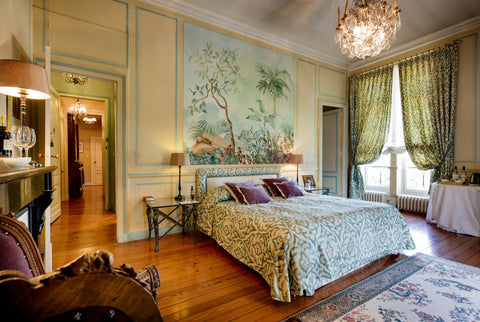 Aux portes de Bordeaux, venez séjourner au cœur du Grand cru Classé Château Pape Bordeaux, France Suite Mon Seul Rêve, Pape Clément Private room in castle vacation rental 10303419