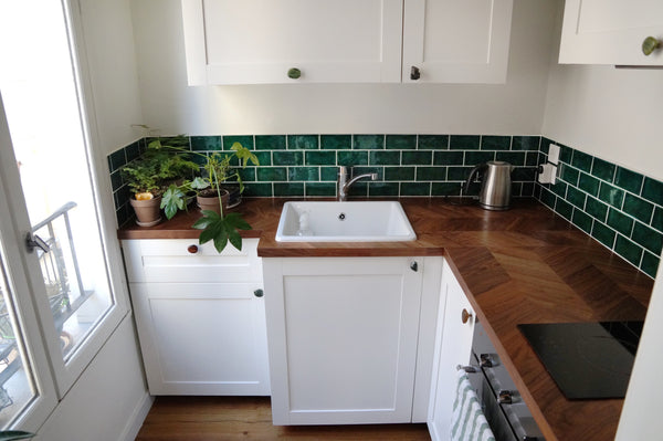 Recently renovated<br /><br />Just in front of the metro station 