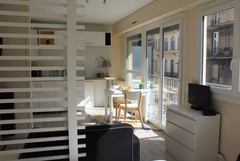 T1 refait à neuf à 2 pas de l'arrêt de tram Musée d'Aquitaine. Cet appartement e Libourne, France T1 neuf avec balcon - Hyper centre Entire condo vacation rental 24372593