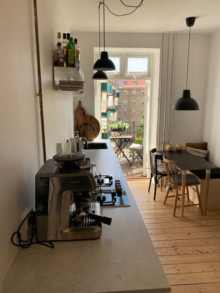 Lovely studio flat with separate kitchen/dinning area with a sunny balcony. Smal  Cosy flat in hip Vesterbro Entire rental unit vacation rental 648984259849813401