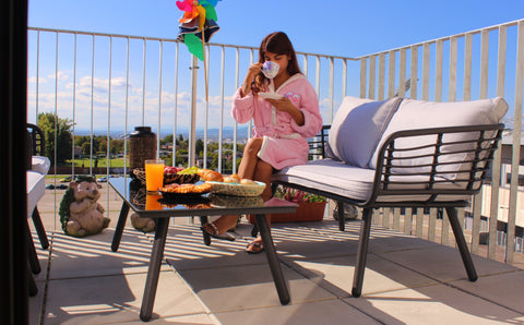 Beautiful and bright room in a quiet neighborhood just 8 minutes walking distanc Vienna, Austria Bright, cozy room at U1 metro station Private room in rental unit vacation rental 40504452