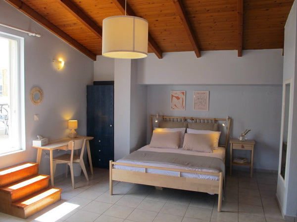 Sage is a cozy 35m2 loft, with a wonderful view of minares and four martyrs chur Greece SAGE lovely loft in the ❤ of Rethymno Entire loft vacation rental 664922506218860114
