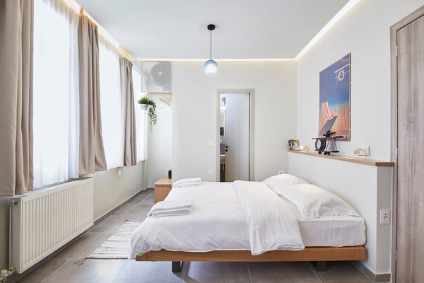 Ultra-centrally located in the heart of historical Athens, this 2019 fully recon GR Live in a funky &  renovated studio near Acropolis Room in serviced apartment vacation rental 33519495