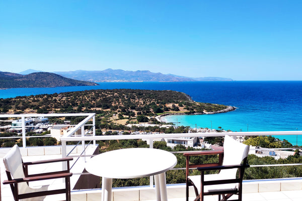 Unique view studio (sea and mountain view) in Istron of Agios Nikolaos.<br />You  Unique view studio in Istron of Agios Nikolaos Entire rental unit vacation rental 615729605980615004