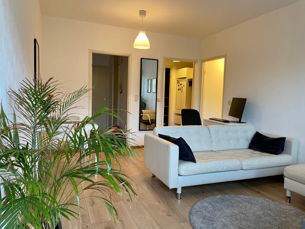 Dans une belle avenue arborée, idéalement situé entre l'Otan et les Institutions  Appart lumineux avec terrasse Entire rental unit vacation rental 46214784
