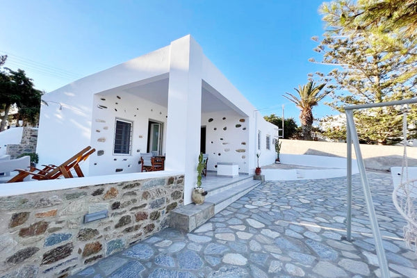 Get ready to relax and create an unforgettable memory in our picturesque house.< Pireas, Greece Dall'Egeo Traditional Cycladic House Cycladic home vacation rental 625385880341114038