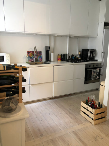 Cousy apartment in the city center of Copenhagen. 10 min walk from Kongens Nytor Copenhagen, Denmark City center 2 room apartment Entire rental unit vacation rental 36460310