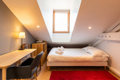 This apartment will charm you with its cozy atmosphere: modern decoration, very  Lyon, France Dify Le Quai - Perrache Entire rental unit vacation rental 644625562188522332