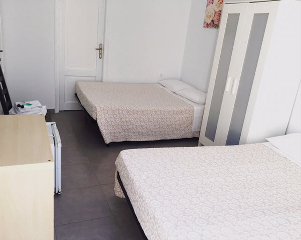 The room is equipped with 2 double beds (can be 1 double and 2 single beds) , AC Greece Spacious room with balcony in Mykonos town Room in hotel vacation rental 27846693