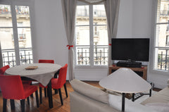 Bright 2 room apartment (4th floor of the building) with one large room and a co Paris, France Charming and bright apartment at Paris Convention Entire rental unit vacation rental 5503149