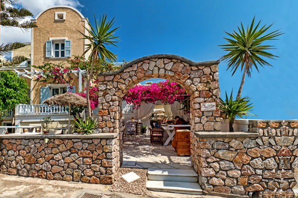 Sellada Apartments, is a small traditional - family run – complex and is situate Kamari, Greece Sellada Apartments Kamari A - 1 bedroom aprt 4 pax Room in serviced apartment vacation rental 24195475