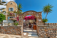 Sellada Apartments, is a small traditional - family run – complex and is situate Kamari, Greece Sellada Apartments Kamari A - 1 bedroom aprt 4 pax Room in serviced apartment vacation rental 24195475