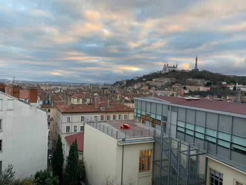 Au plaisir de vous accueillir dans ce superbe appartement au plein coeur des Pen Lyon, France Appart en plein coeur de Lyon - Pentes Private room in rental unit vacation rental 732303005015757370