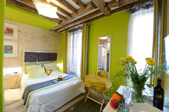 Located in a private residence in the heart of Paris nearby many museums, shops  Paris, France Gorgeous studio in the Marais Entire rental unit vacation rental 21654432