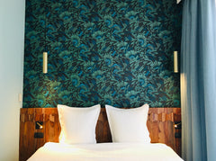 Tout est pensé pour votre confort et votre intimité dans cette magnifique chambr Watermael-Boitsfort, Belgium Blue Alice Brussels, Balcony Entire guest suite vacation rental 45645920