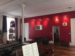 Mon logement est proche du métro Ménilmontant ligne 2, en face d'un supermarché  Paris, France Appartement de rêve avec grande terrasse arborée Entire rental unit vacation rental 13482979