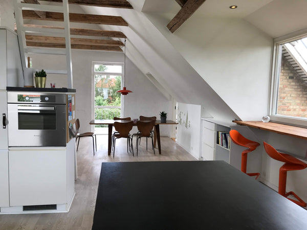Nordic minimalist apartment with fantastic daylight conditions on the first floo Copenhagen, Denmark Bright & spacious Aptm 15mins from the center Entire rental unit vacation rental 46850042