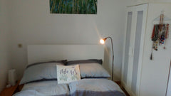 Comfortable room in a big, high flat with a lot of plants, two large tables, man Vienna, Austria simple and cozy room in a bright and big flat Private room in rental unit vacation rental 27667398
