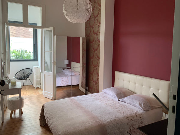 Vous serez accueillis dans une maison bordelaise avec jardin dans un quartier ca Bordeaux, France Chambre cosy dans maison avec jardin à Bx Centre Private room in townhouse vacation rental 45199627