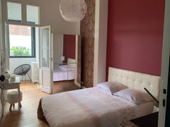 Vous serez accueillis dans une maison bordelaise avec jardin dans un quartier ca Bordeaux, France Chambre cosy dans maison avec jardin à Bx Centre Private room in townhouse vacation rental 45199627