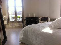 Echoppe (maison en pierre bordelaise) de 45m2 très agréable et lumineuse.<br />S Bordeaux, France Jolie maison en pierre de 45m2 -3mn à pied du tram Entire home vacation rental 18173746