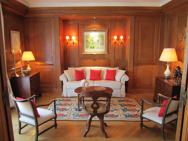 Beautiful apartment in a large standing Haussmanian building. Very well furnishe Paris, France Champs-Elysées Triangle d'Or Entire rental unit vacation rental 5477803