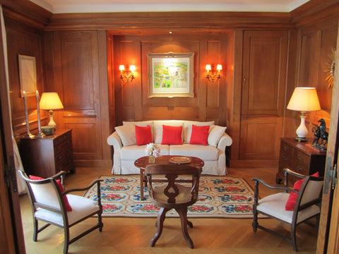 Beautiful apartment in a large standing Haussmanian building. Very well furnishe Paris, France Champs-Elysées Triangle d'Or Entire rental unit vacation rental 5477803