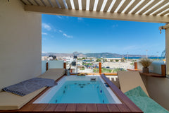 This house is in a multupurpose,coastal road of the town and absurds 2.5 km from Heraklion, Greece Cosy apartment next to the sea Entire rental unit vacation rental 18350753