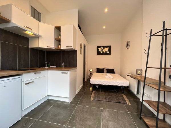 Ce logement unique est proche de tous les sites et commodités, ce qui facilite l Lyon, France Nid Douillet proche Part Dieu Entire rental unit vacation rental 699805712046643865