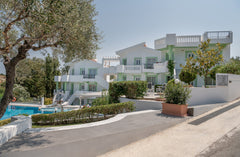 Villa Life is a small, modern complex with 10 self-catering rental apartments si Crete Region, Greece Ag Marina Crete seaview f) 2/3 pers Entire rental unit vacation rental 50705451