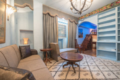 Relax with your family in our peaceful apartment in the center of Athens<br /><b GR Beautiful classic apartment in the heard of Athens Entire condo vacation rental 632344502606282346