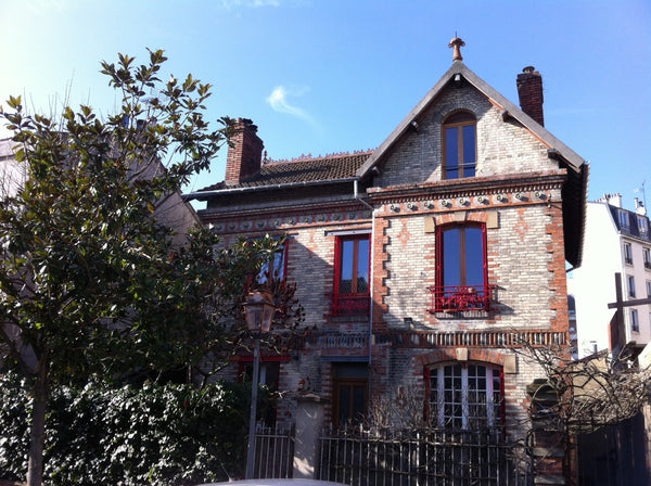 Grande et belle maison de ville ancienne début XXème, dans un quartier calme  à  Bagnolet, France Grande maison avec jardin à la frontière de Paris Entire townhouse vacation rental 22585151