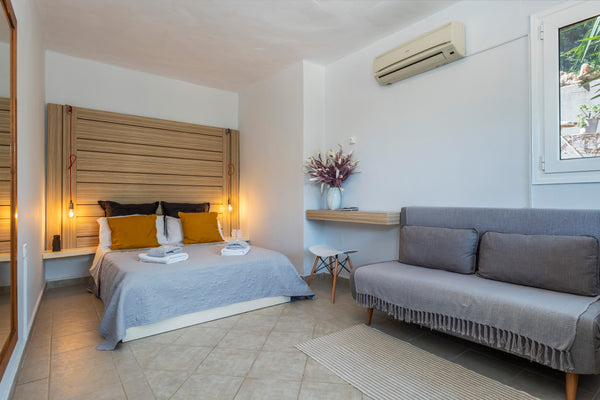 Cocos studio is a newly renovated cozy fully equiped studio 30 sqm located in a  Chania, Greece Coco's  cozy studios Entire townhouse vacation rental 18719055