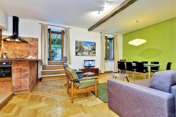 Situated inside a prestigious building with doorman, you enter the apt in a larg Athens, Greece Amazing 3 bedrooms apt located in the city center Entire rental unit vacation rental 19948960