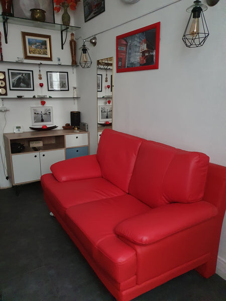 Appartement rénové au rez-de-chaussée d'un bâtiment sur cour. Composé d'un salon Paris, France Voltaire 2 pièces cuisine. 40 M2 Entire rental unit vacation rental 18821187