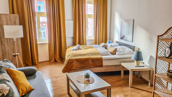 Eine geräumige Zweizimmer Wohnung mit eigener Küche und Bad in der Nähe von Wien  Economy Apartment well connected to the whole city Entire rental unit vacation rental 53246117