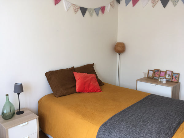 Chambre privée très calme et lumineuse dans un appartement idéalement situé, à 1 Lyon, France Chambre très calme et lumineuse à Croix-Rousse Private room in rental unit vacation rental 24382815