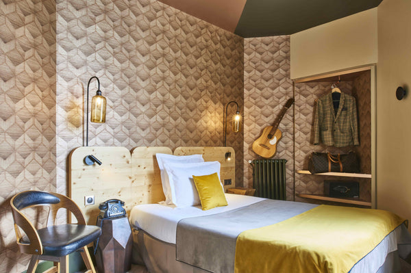 Before becoming Le Continental and then rebirthed as Le Konti, the brand new Hap Paris, France Single Room · Artist Cocoon in Bordeaux Room in boutique hotel vacation rental 47017493